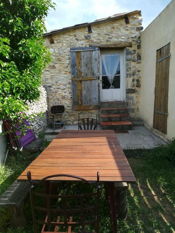 Studio Gard Calme Et Nature Russan Exterior photo